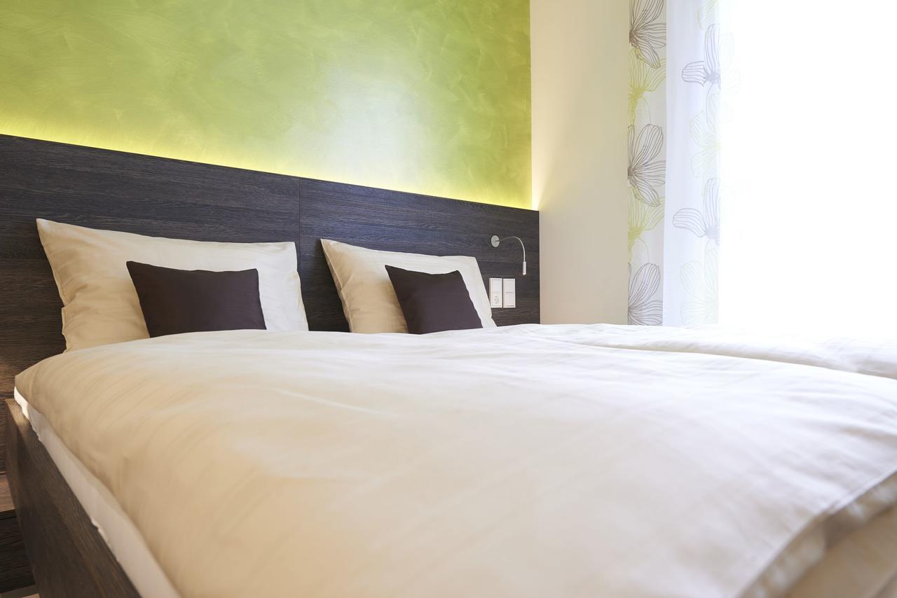 Eee Hotel Traun Exteriér fotografie