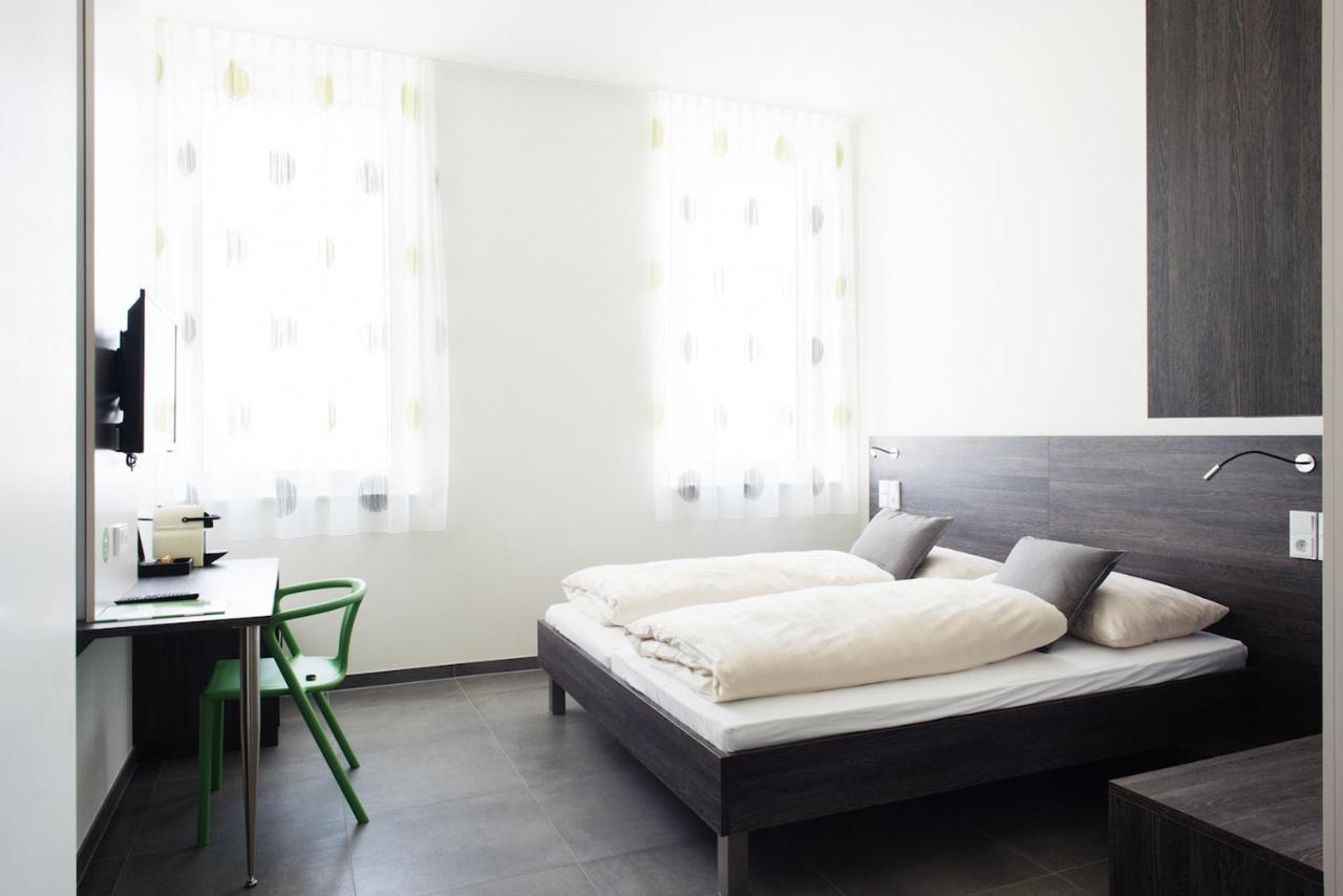 Eee Hotel Traun Exteriér fotografie