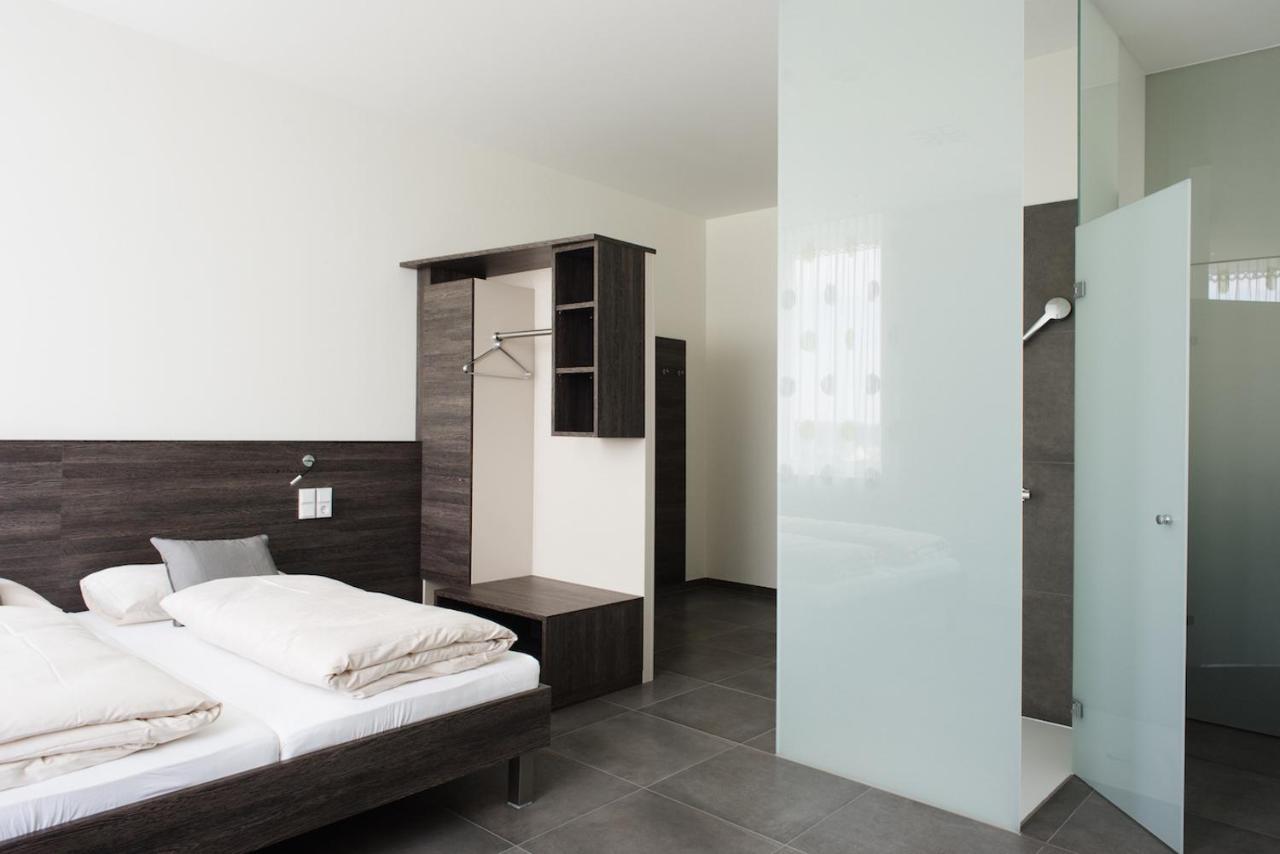 Eee Hotel Traun Exteriér fotografie